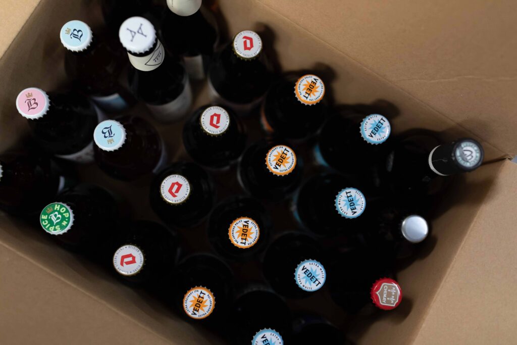 garrafas-cerveja-caricas-caixa