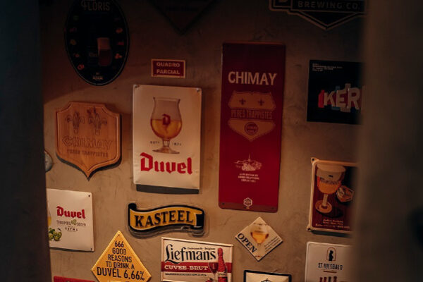 Placas de marcas de cervejas